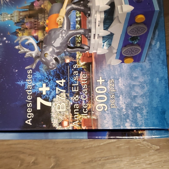 Anna & Elsas Ice Castle - Picture 2 of 4